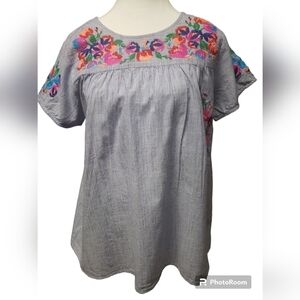 100 % Cotton Embroidered Shirt. Women's Size Small